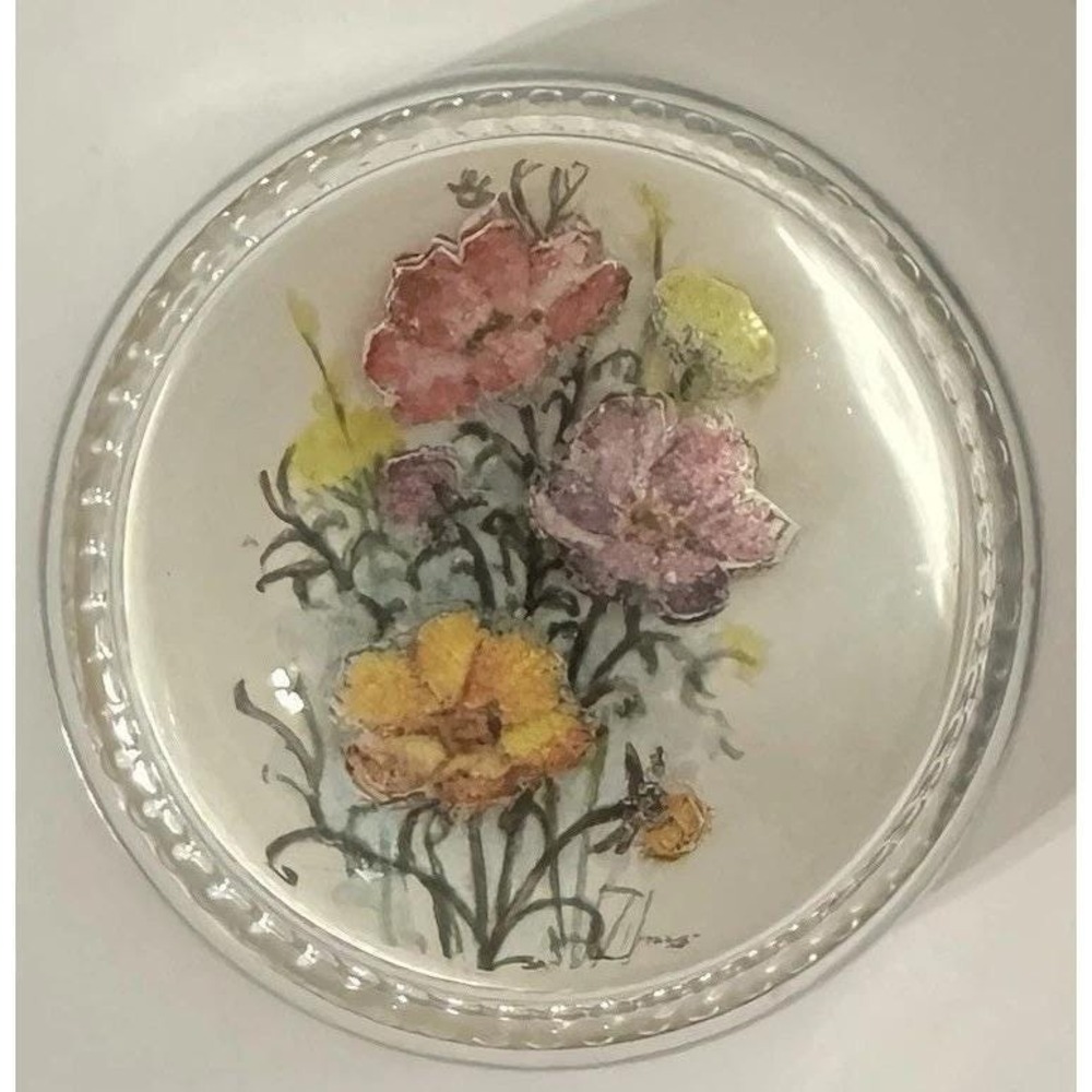VTG Floral Bouquet Needle Point Glass Dome Paperweight